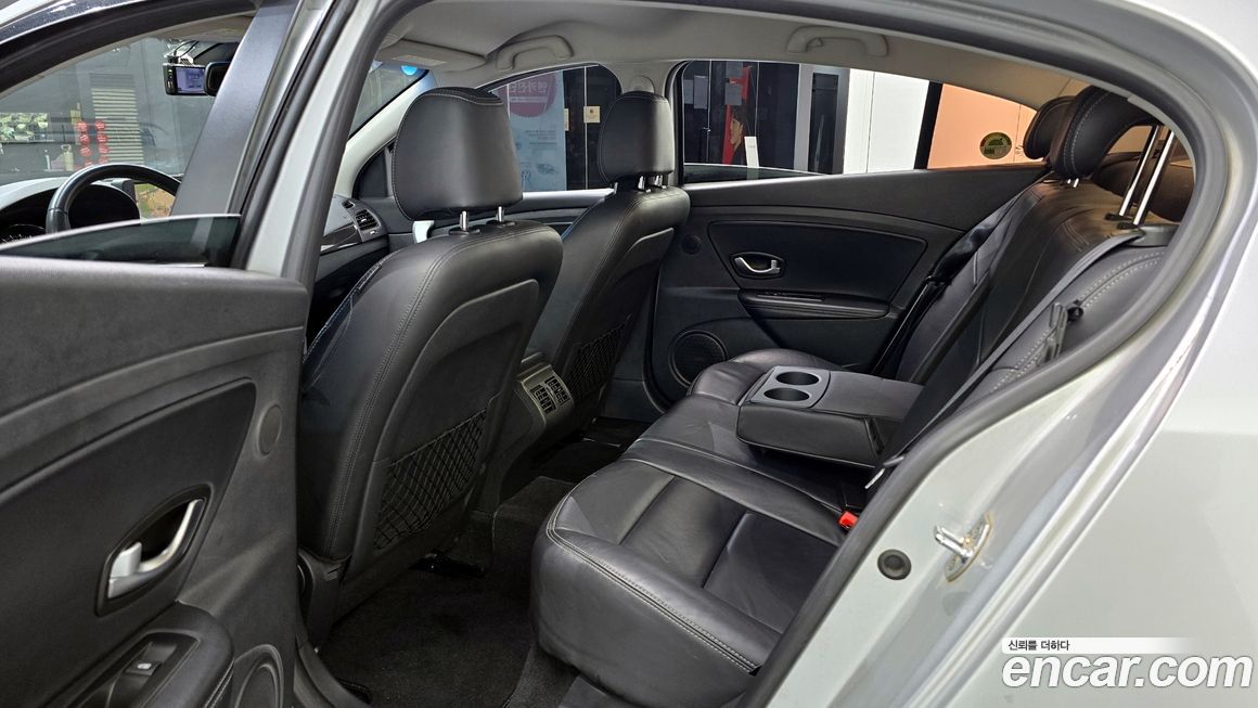 Renault-KoreaSamsung SM3 2011