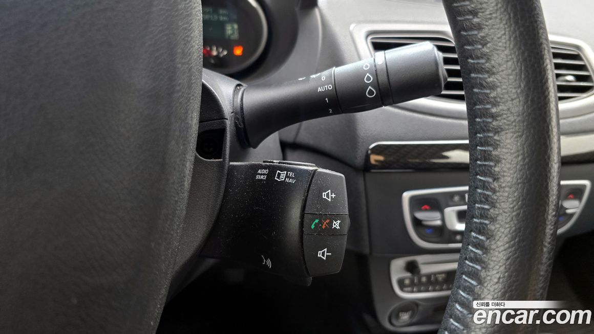 Renault-KoreaSamsung SM3 2011