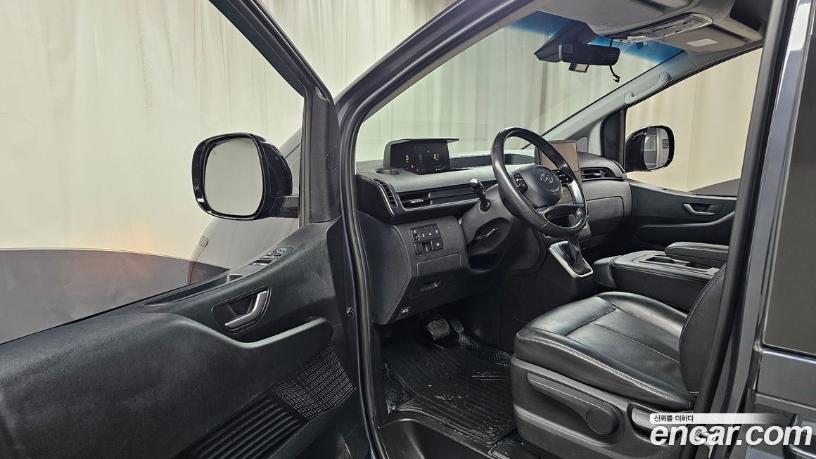 Hyundai Staria 2022