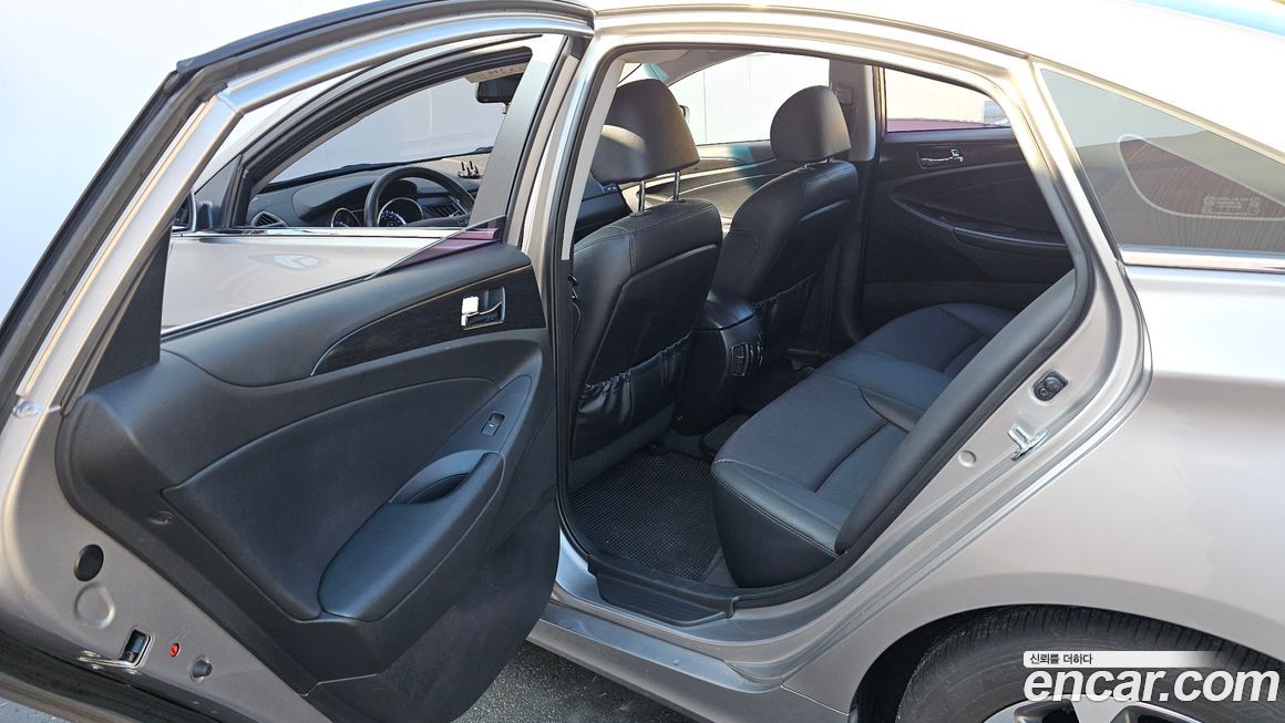 Hyundai Sonata 2013