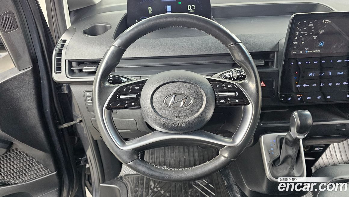 Hyundai Staria 2022