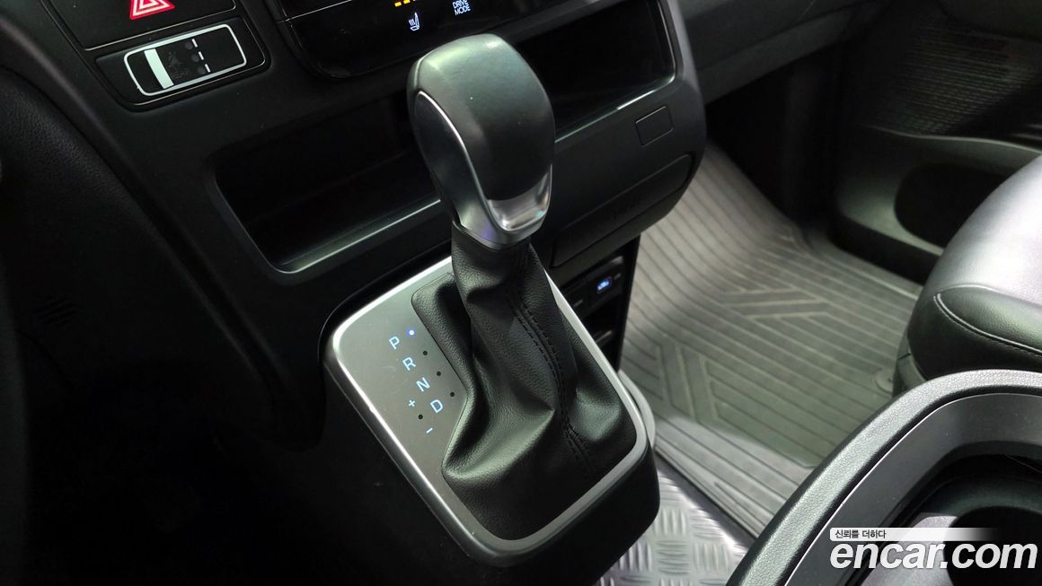 Hyundai Staria 2023