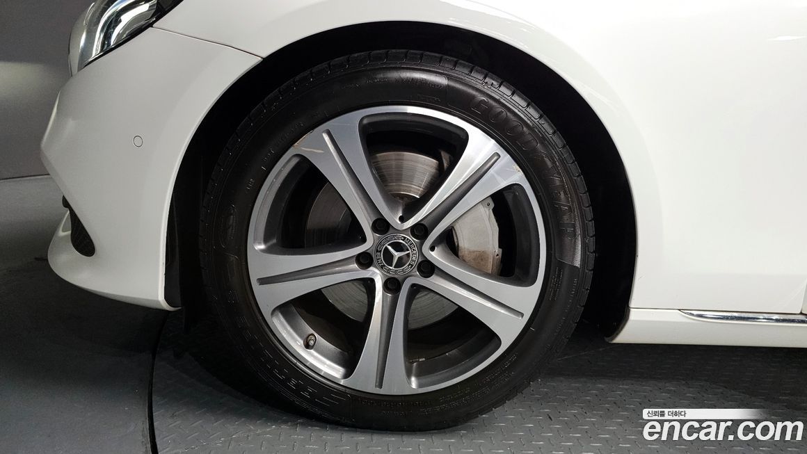 Mercedes-Benz E-Class 2019