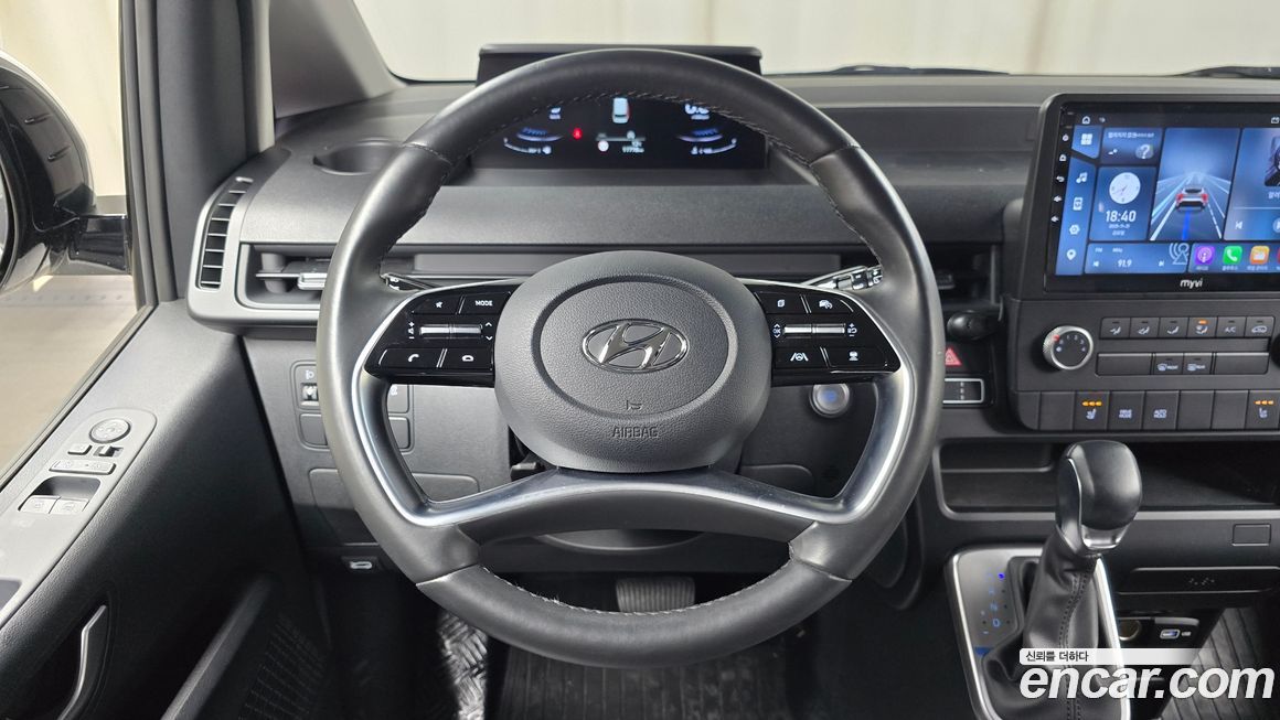 Hyundai Staria 2022