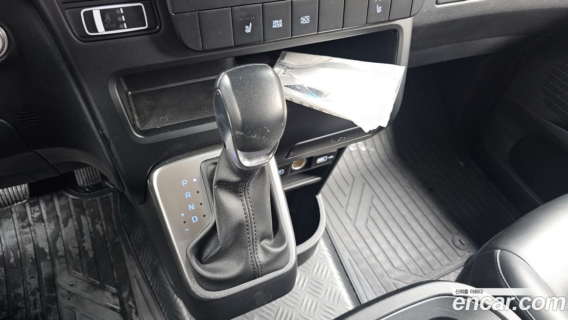Hyundai Staria 2022