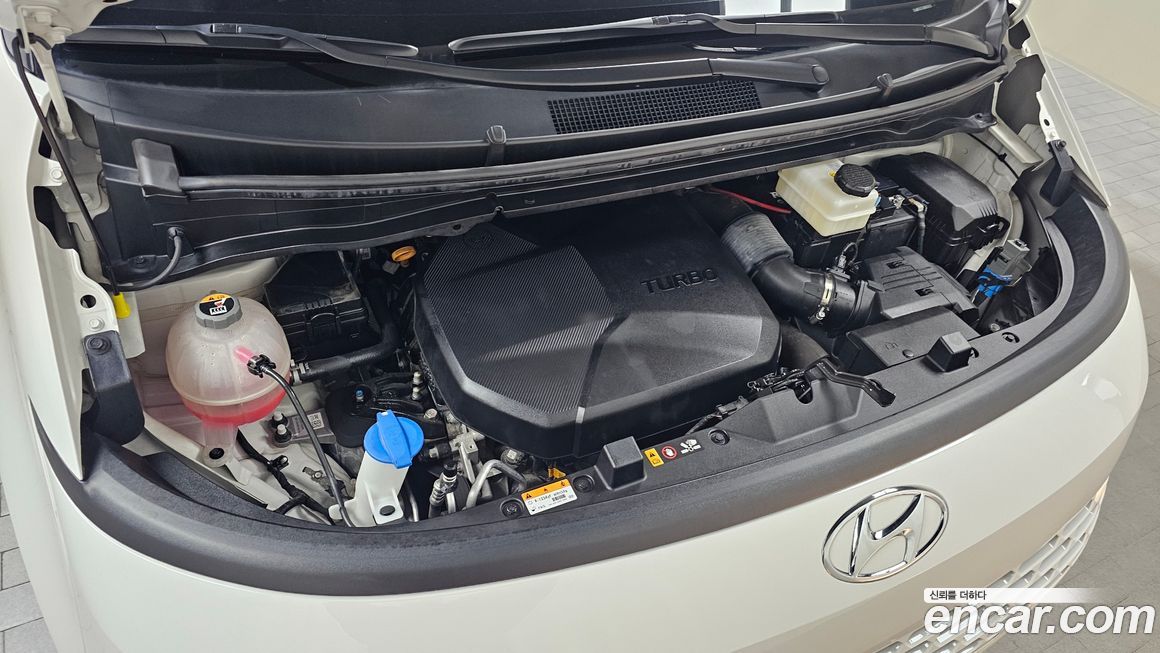 Hyundai Staria 2022