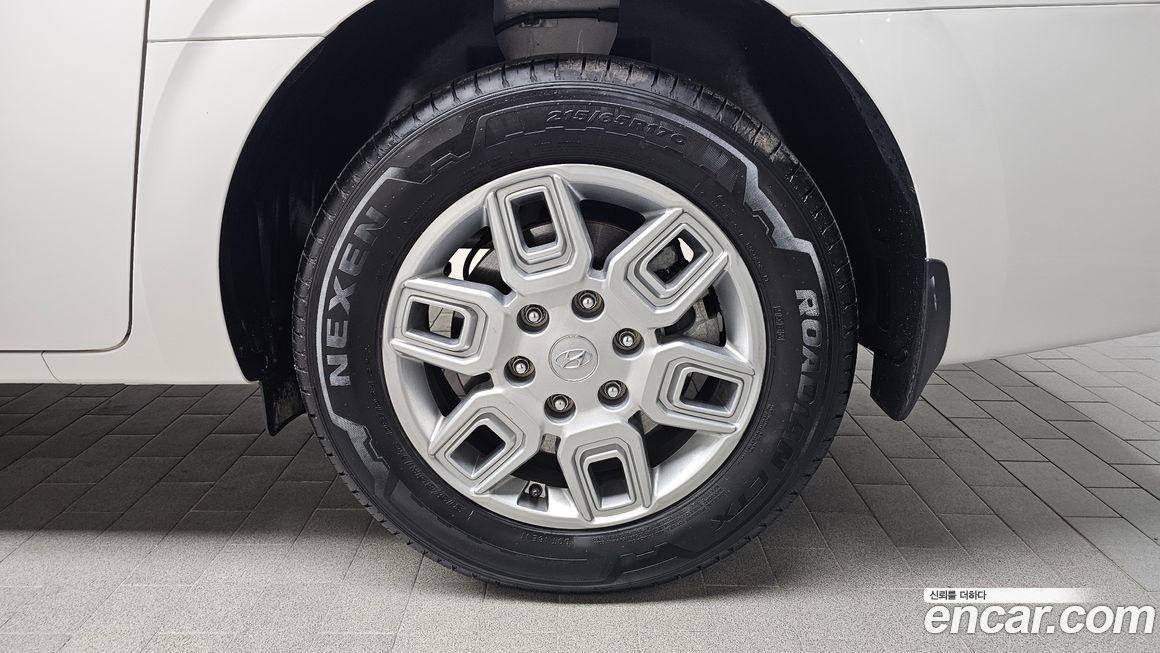 Hyundai Staria 2022