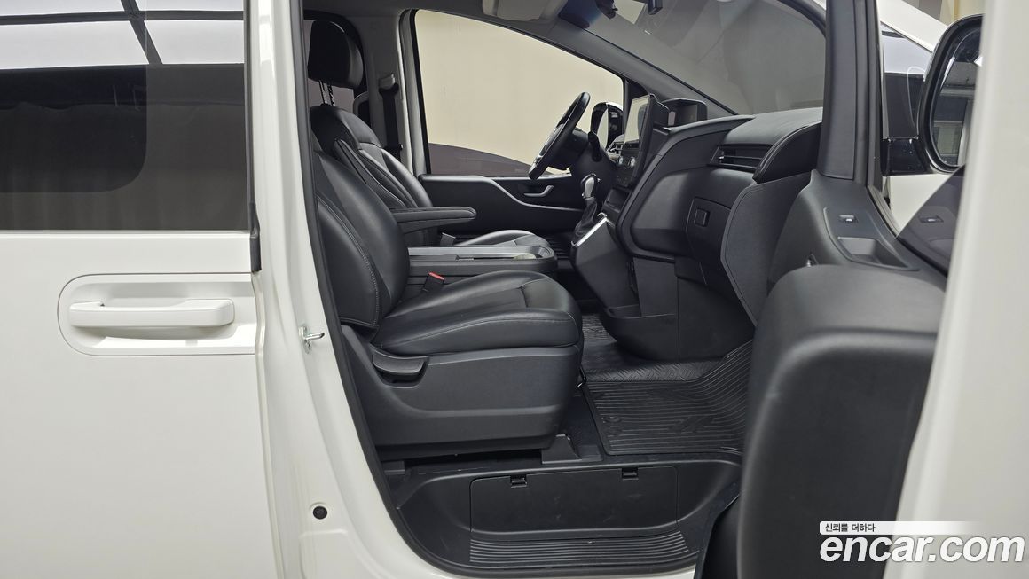 Hyundai Staria 2022