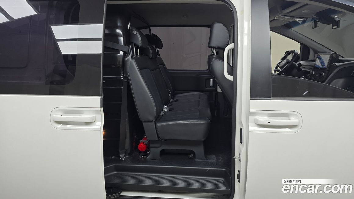 Hyundai Staria 2022