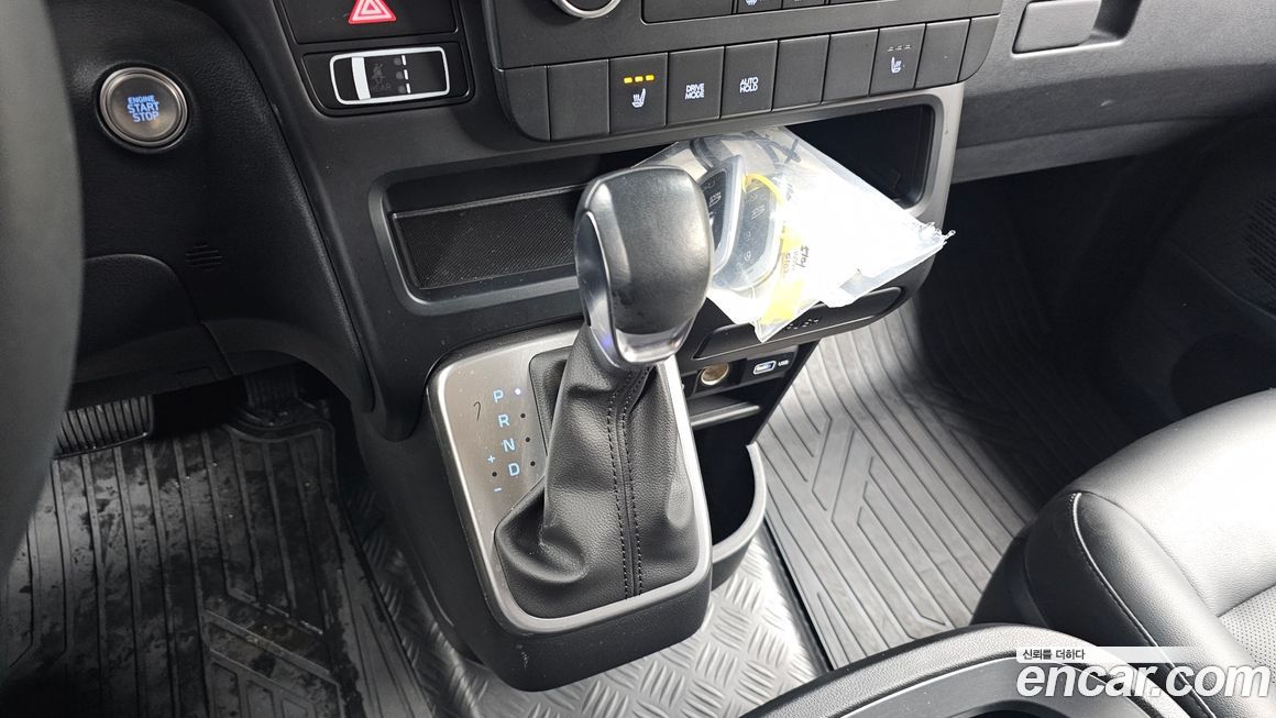 Hyundai Staria 2022