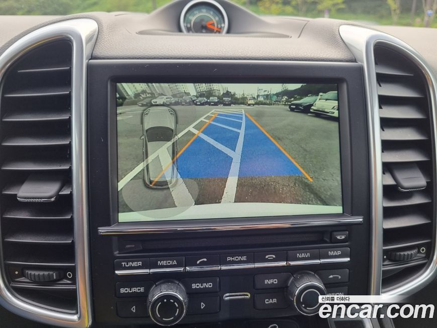 Porsche Cayenne 2016