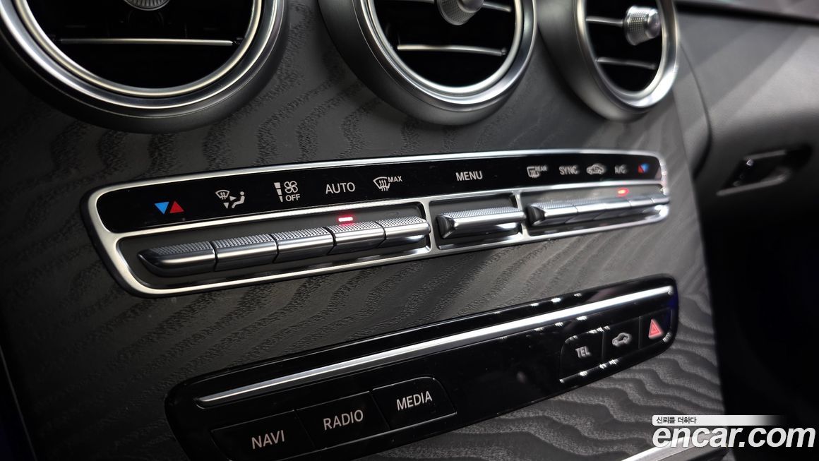 Mercedes-Benz C-Class 2021