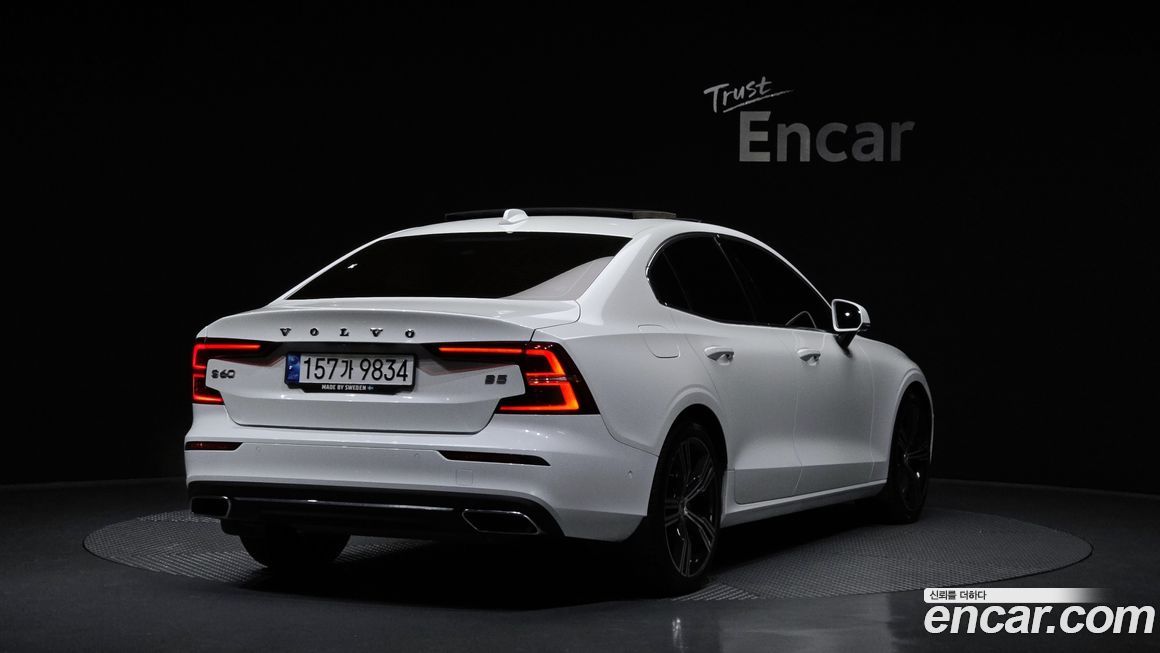 Volvo S60 2021