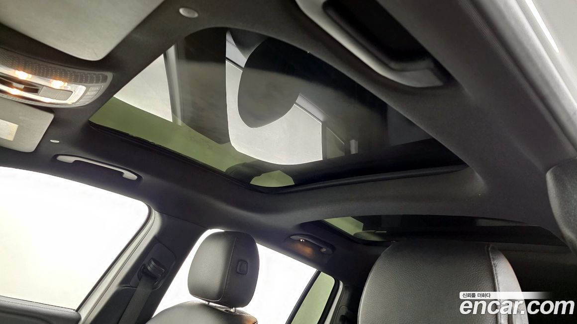 Mercedes-Benz GLB-Class 2020