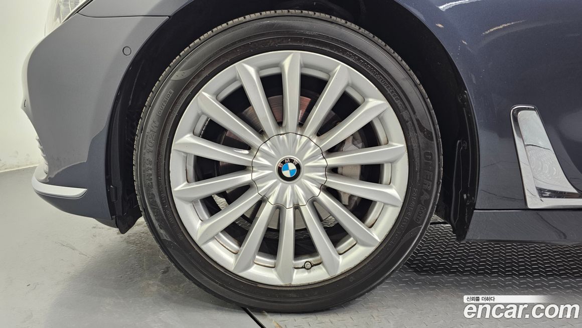 BMW 7-Series 2016