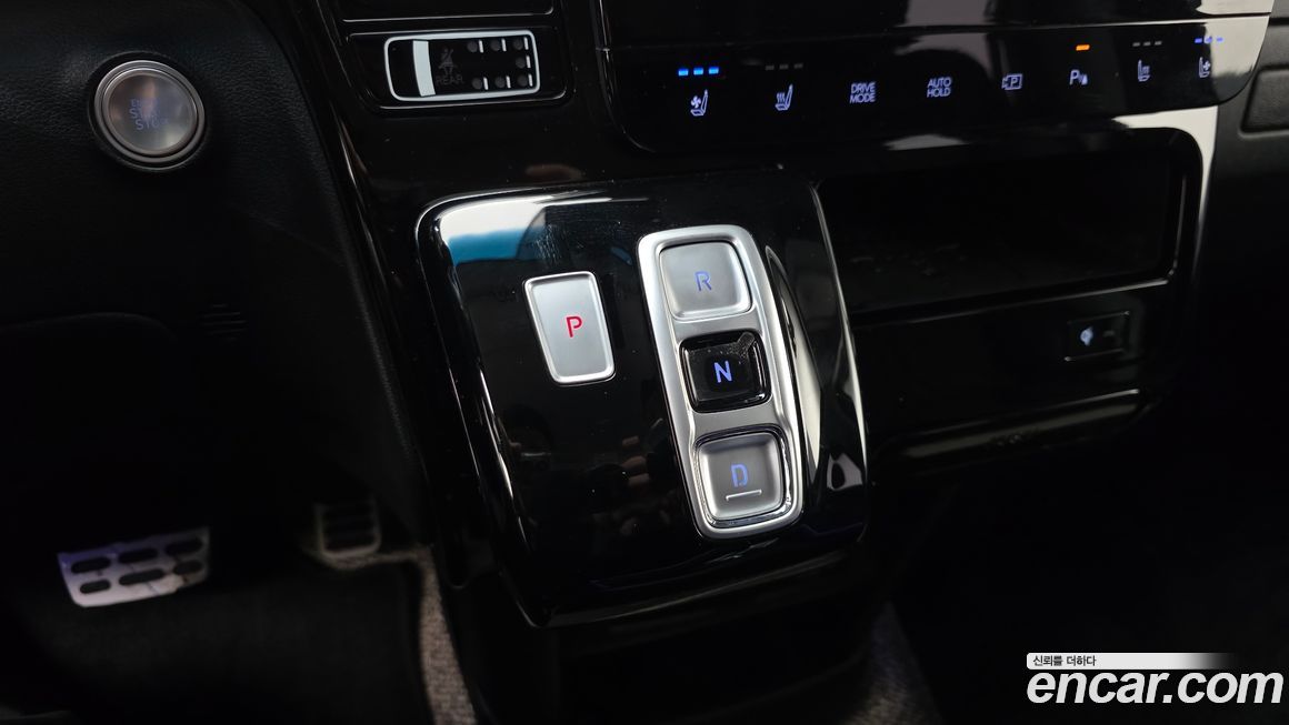 Hyundai Staria 2024