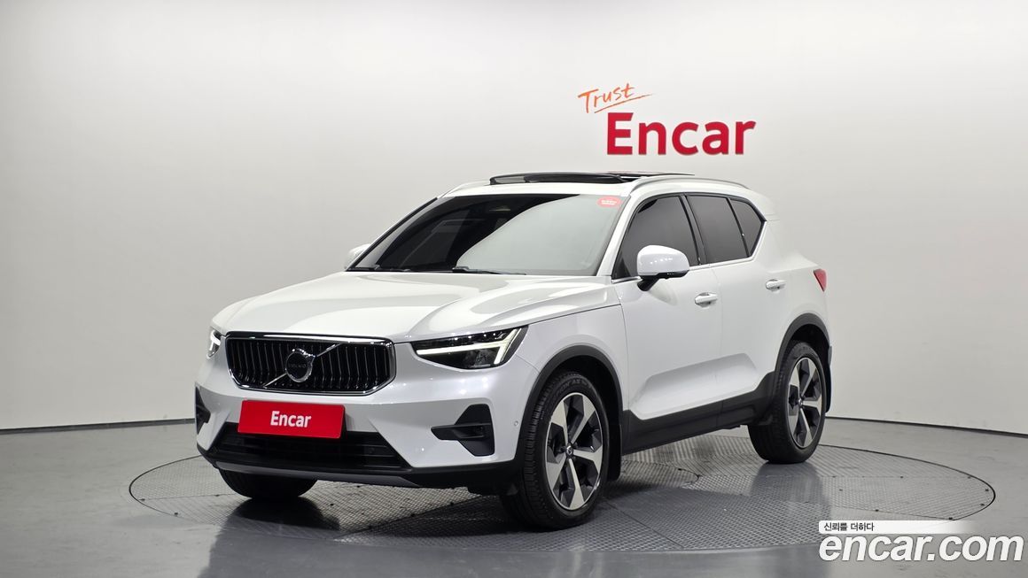 Volvo XC40 2023
