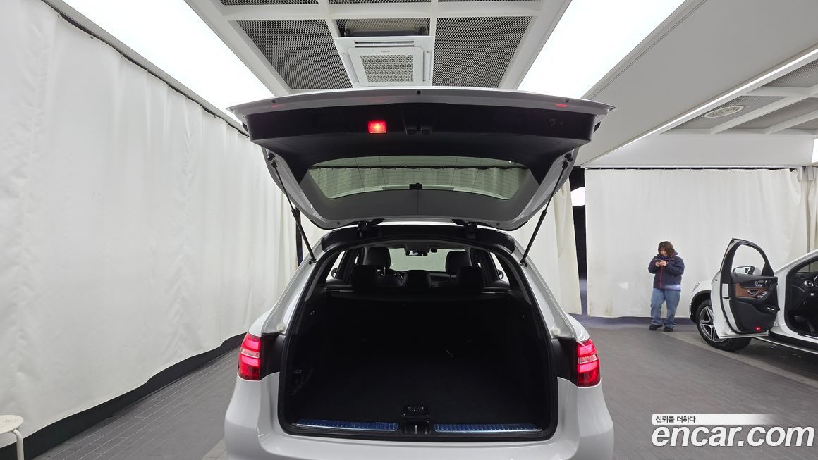 Mercedes-Benz GLC-Class 2019