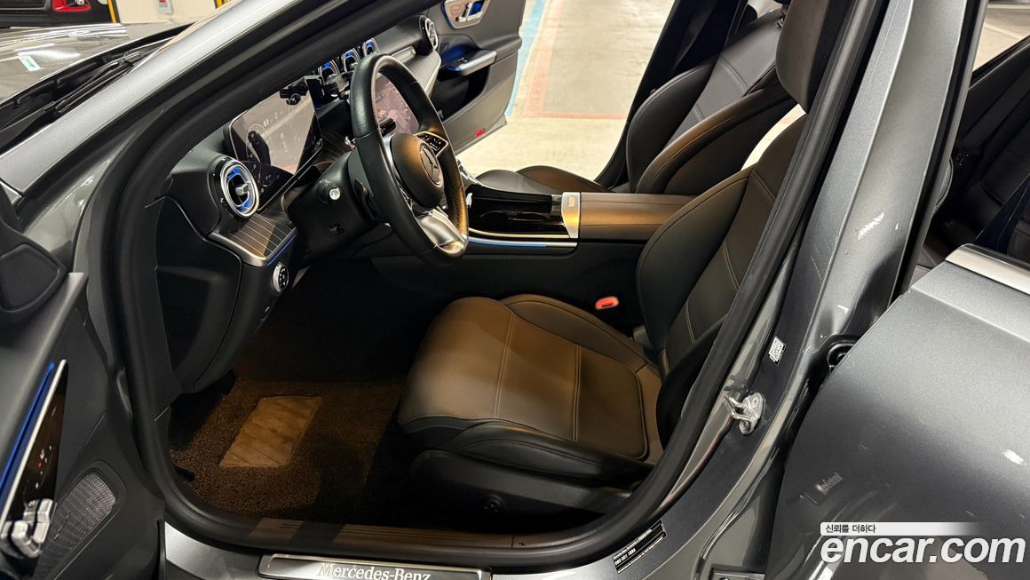 Mercedes-Benz C-Class 2023