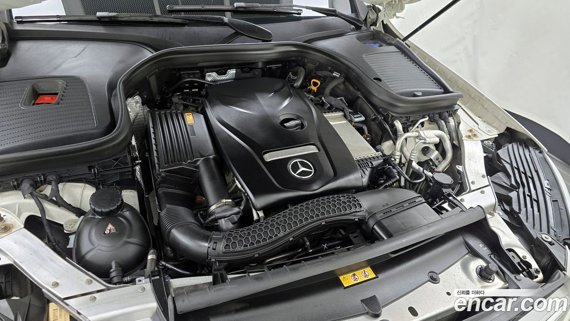 Mercedes-Benz GLC-Class 2019