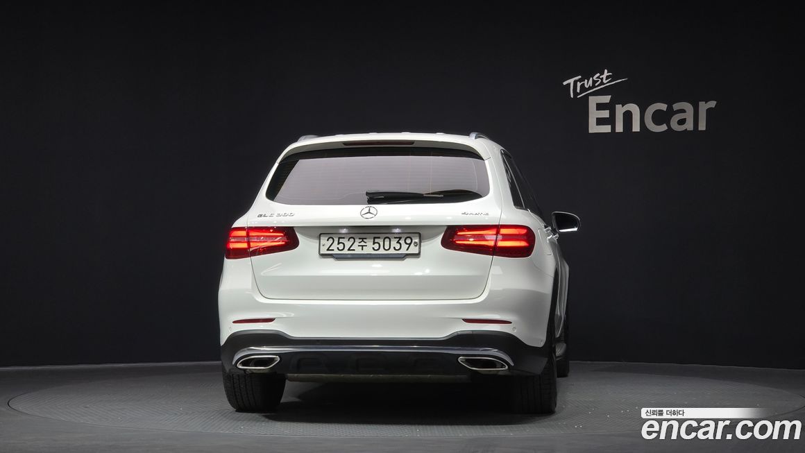 Mercedes-Benz GLC-Class 2019