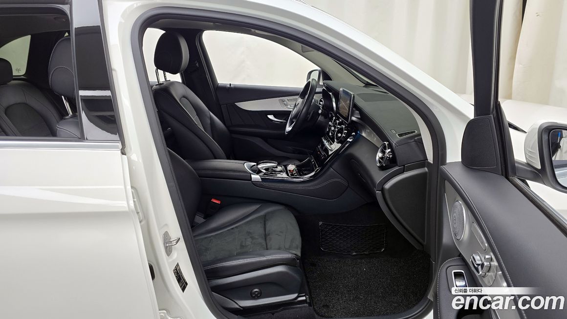 Mercedes-Benz GLC-Class 2019