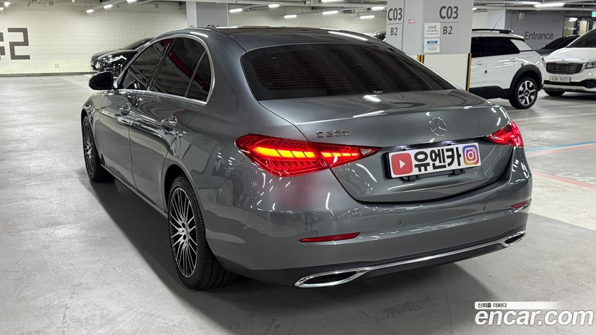 Mercedes-Benz C-Class 2023