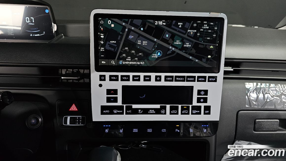 Hyundai Staria 2025