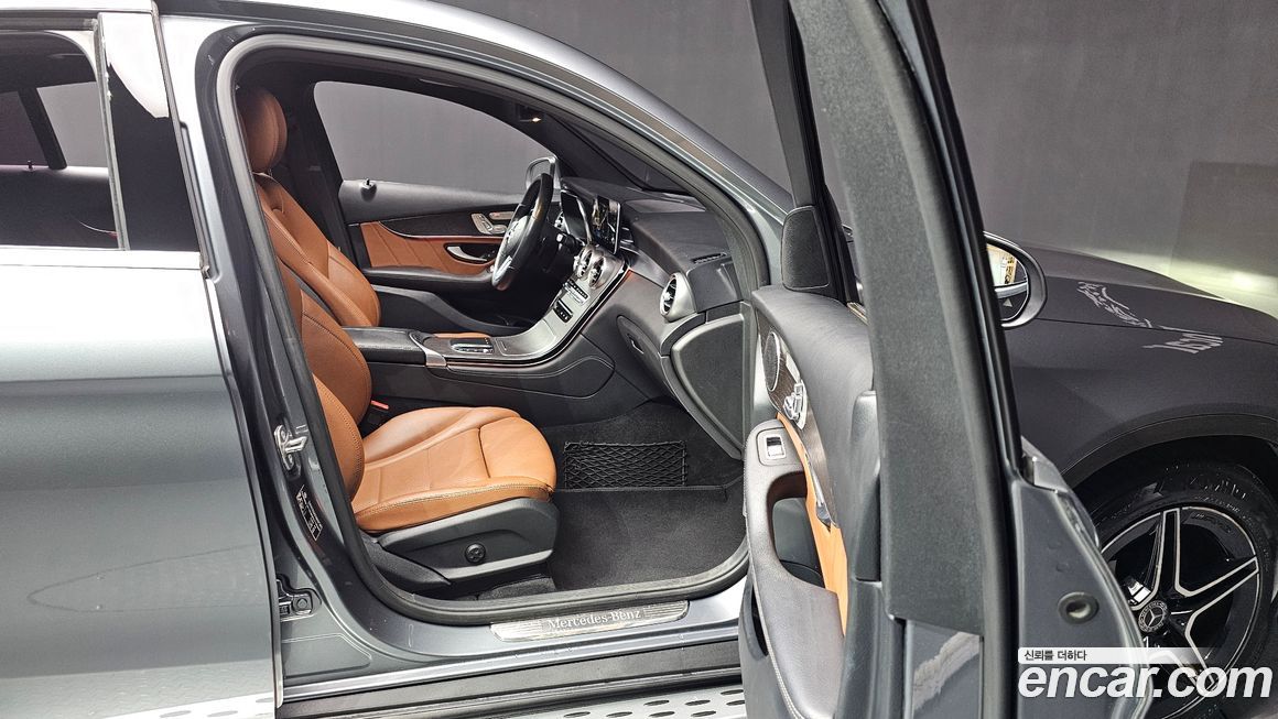 Mercedes-Benz GLC-Class 2020