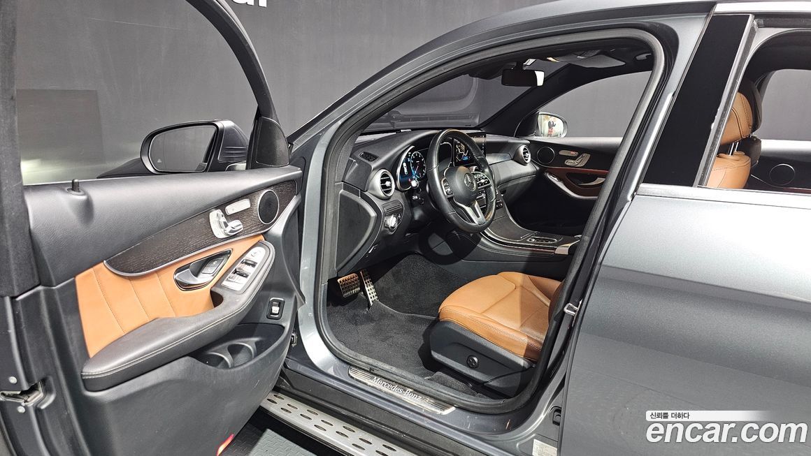 Mercedes-Benz GLC-Class 2020