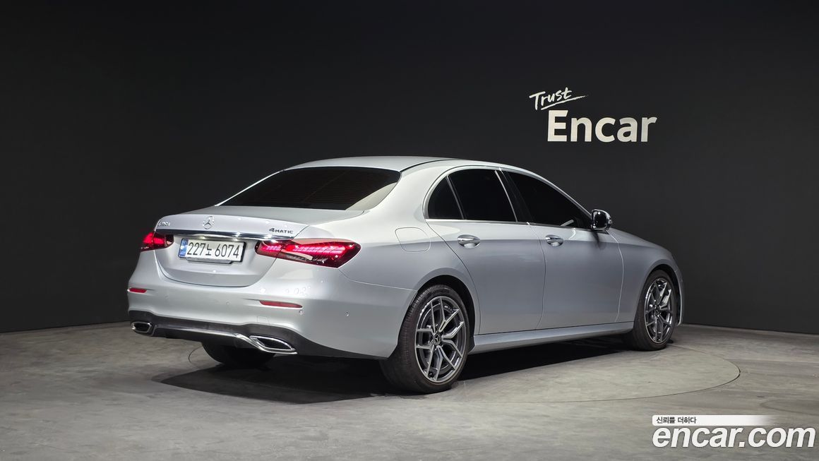 Mercedes-Benz E-Class 2021