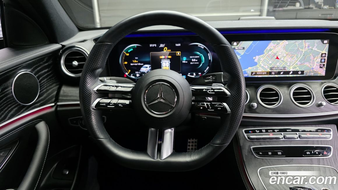 Mercedes-Benz E-Class 2021