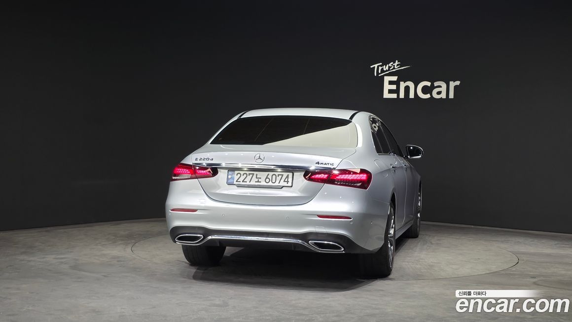 Mercedes-Benz E-Class 2021