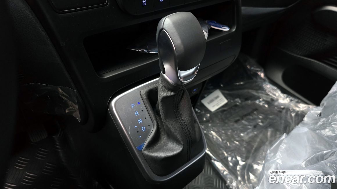 Hyundai Staria 2025