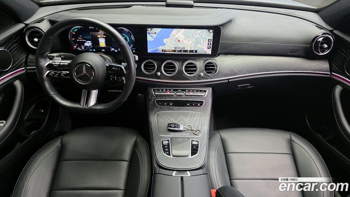 Mercedes-Benz E-Class 2021