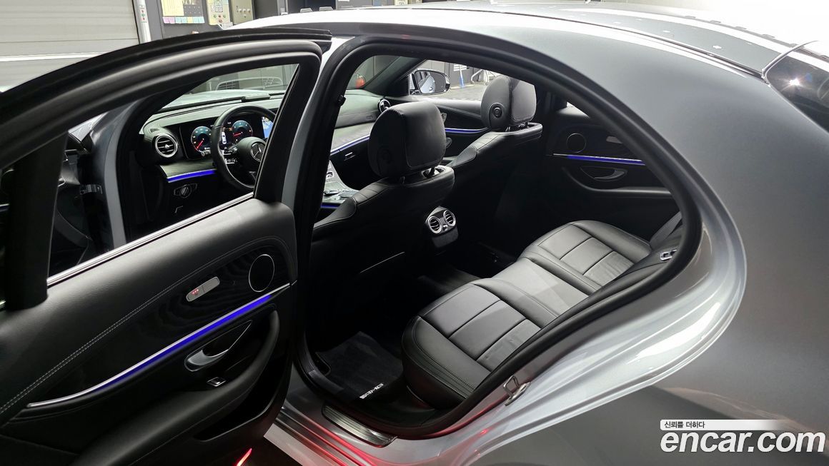 Mercedes-Benz E-Class 2021