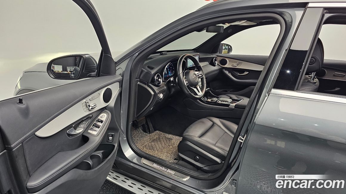 Mercedes-Benz GLC-Class 2020