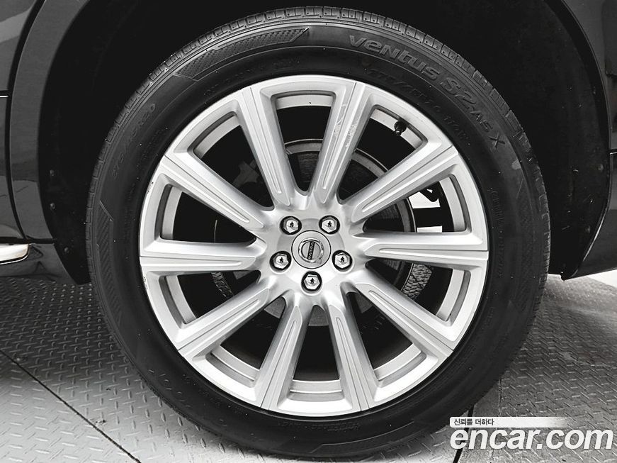 Volvo XC90 2019