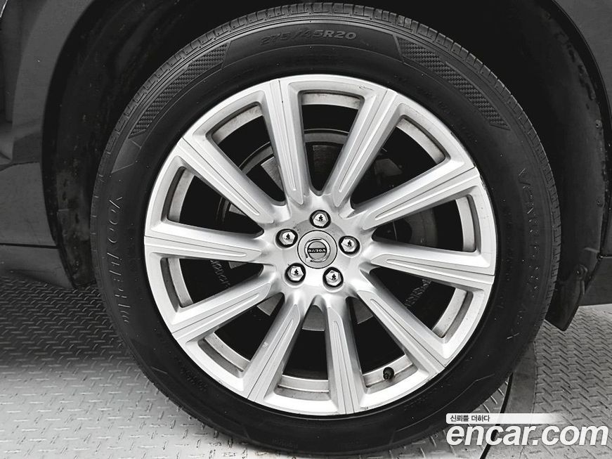 Volvo XC90 2019
