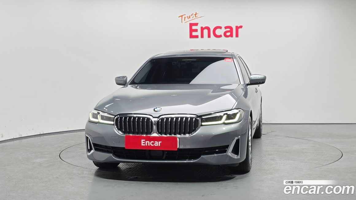 BMW 5-Series 2023