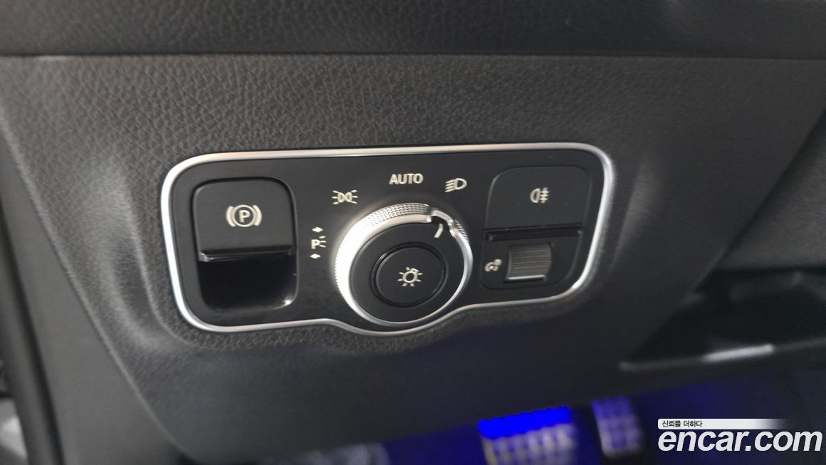 Mercedes-Benz GLB-Class 2022