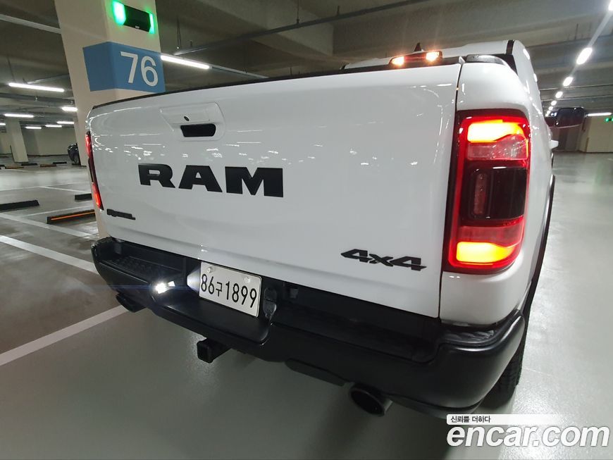 Dodge Ram Pick Up 2020