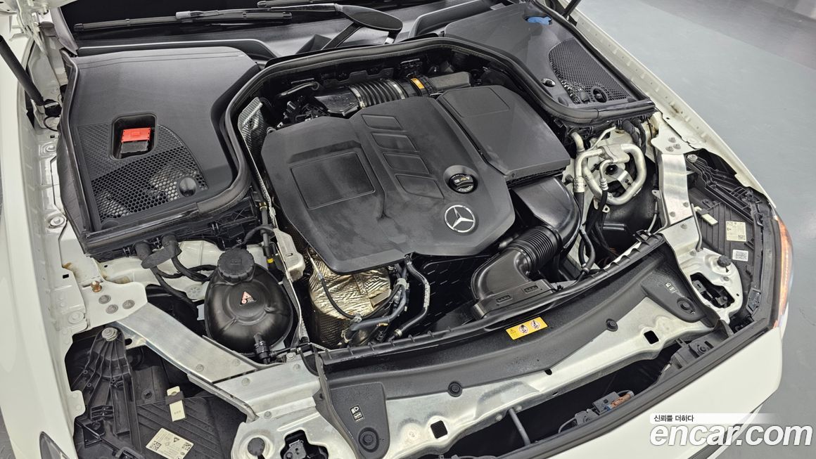 Mercedes-Benz E-Class 2022