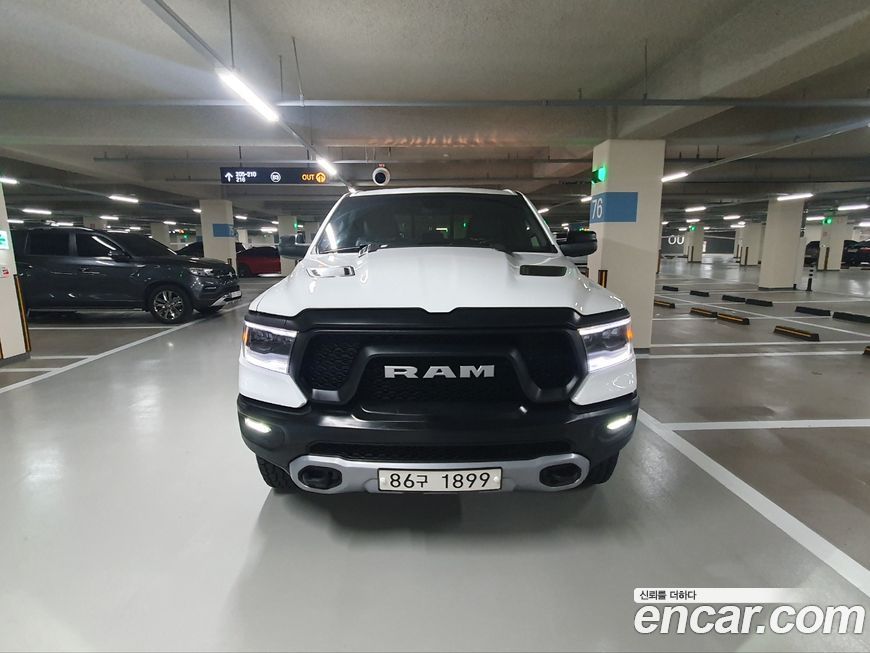 Dodge Ram Pick Up 2020