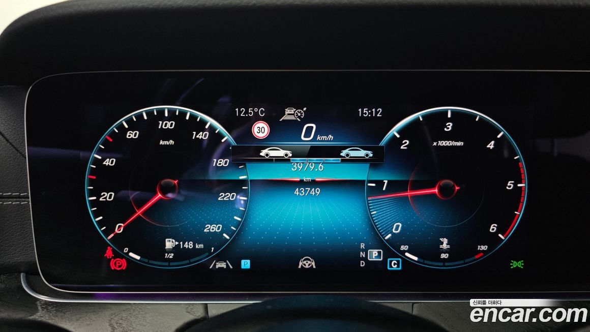 Mercedes-Benz E-Class 2022