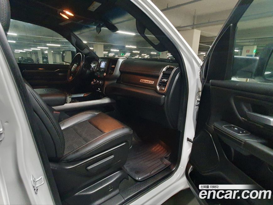 Dodge Ram Pick Up 2020