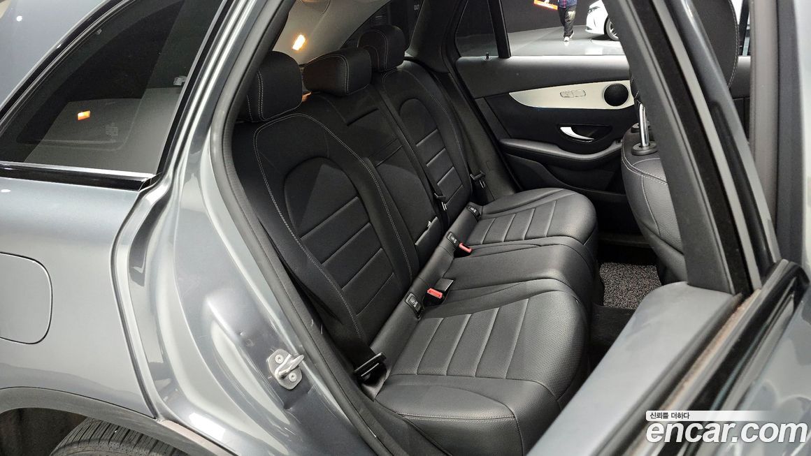 Mercedes-Benz GLC-Class 2019