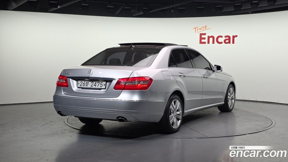 Mercedes-Benz E-Class 2012