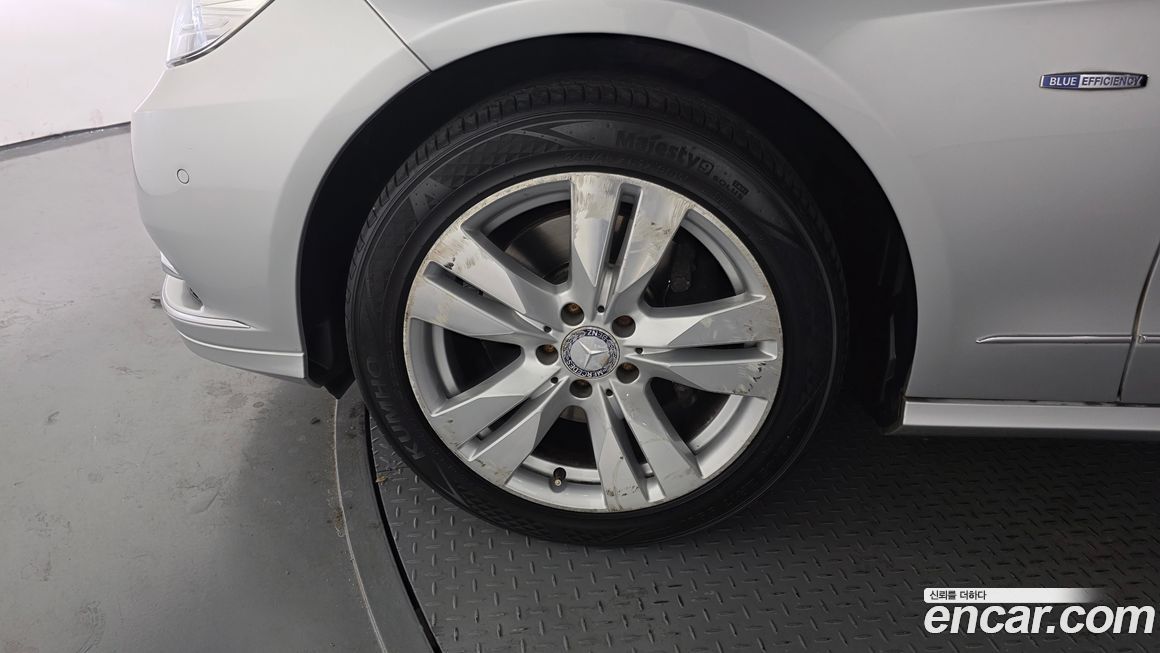 Mercedes-Benz E-Class 2012