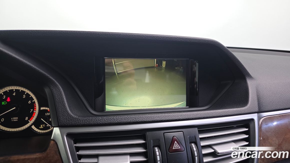 Mercedes-Benz E-Class 2012